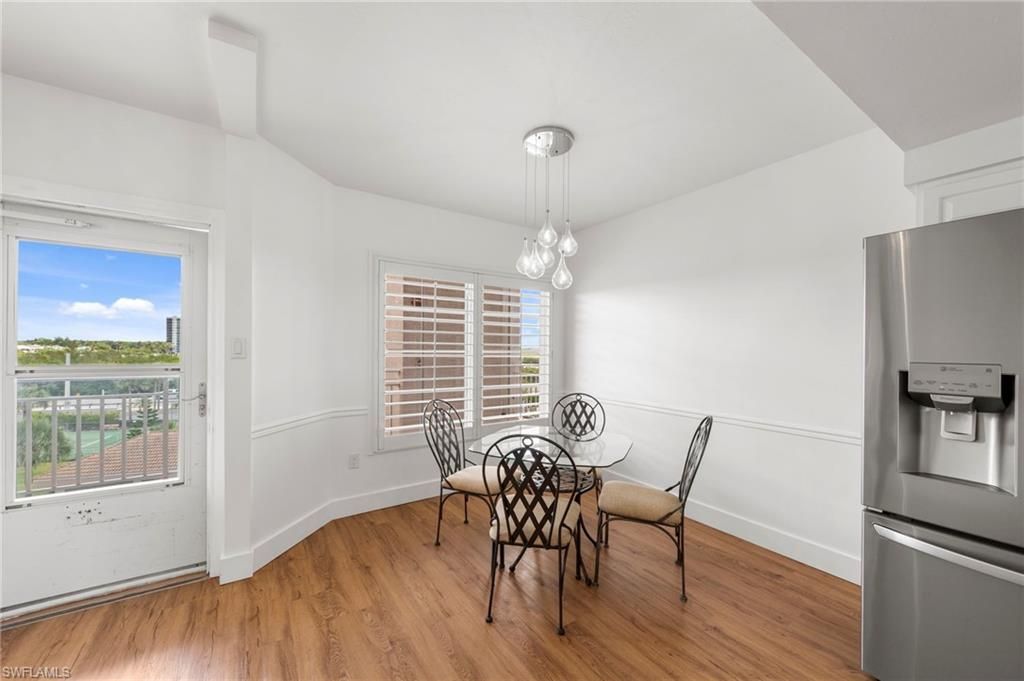 13105 Vanderbilt Dr, Unit 502, Naples, FL 34110 Photo