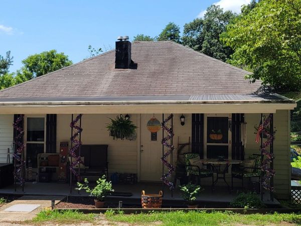 685 N Walnut Street, Logan, OH 43138