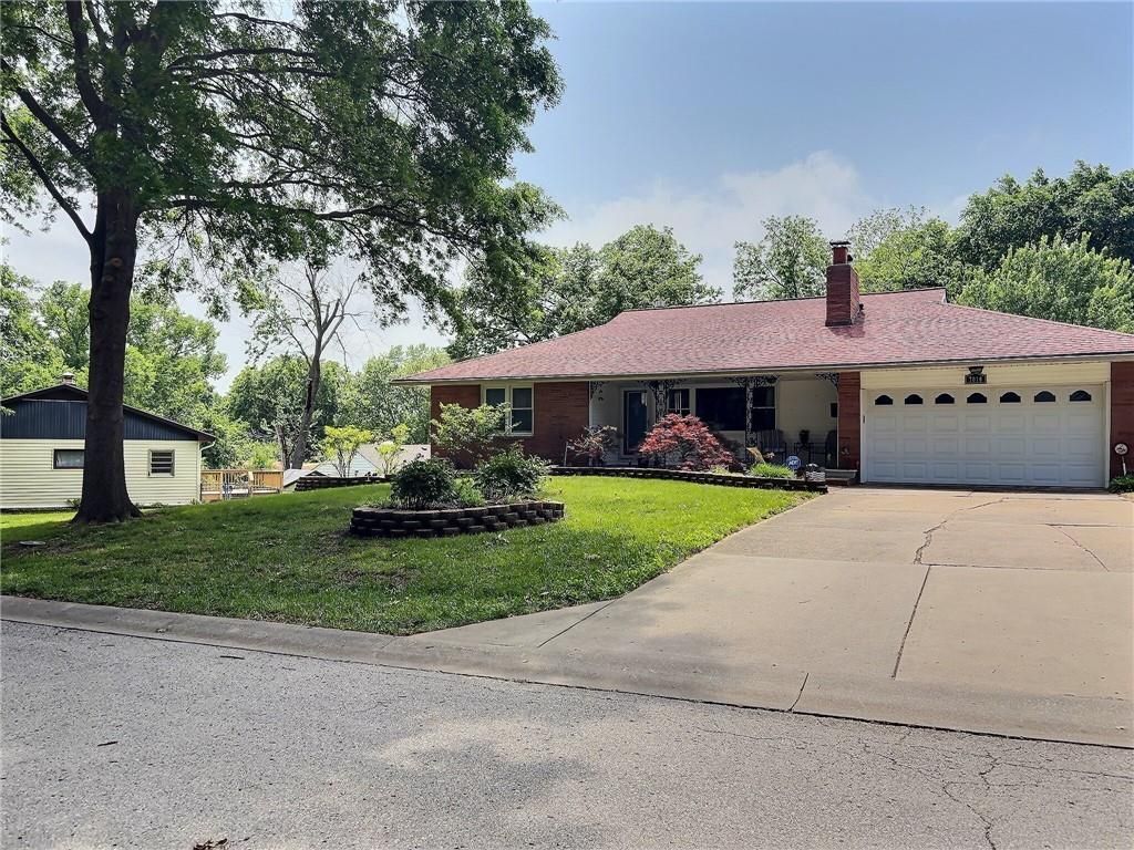 7010 N Wyandotte Street, Gladstone, MO 64118 Main Photo
