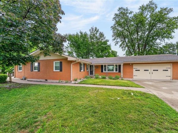 203 S Titus Avenue, Excelsior Springs, MO 64024