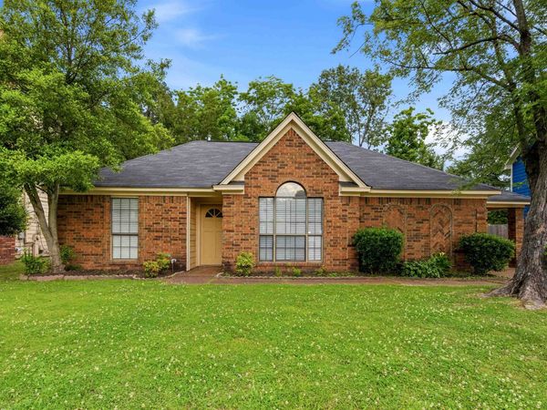 2422 GREEN GLEN DR, Memphis, TN 38133