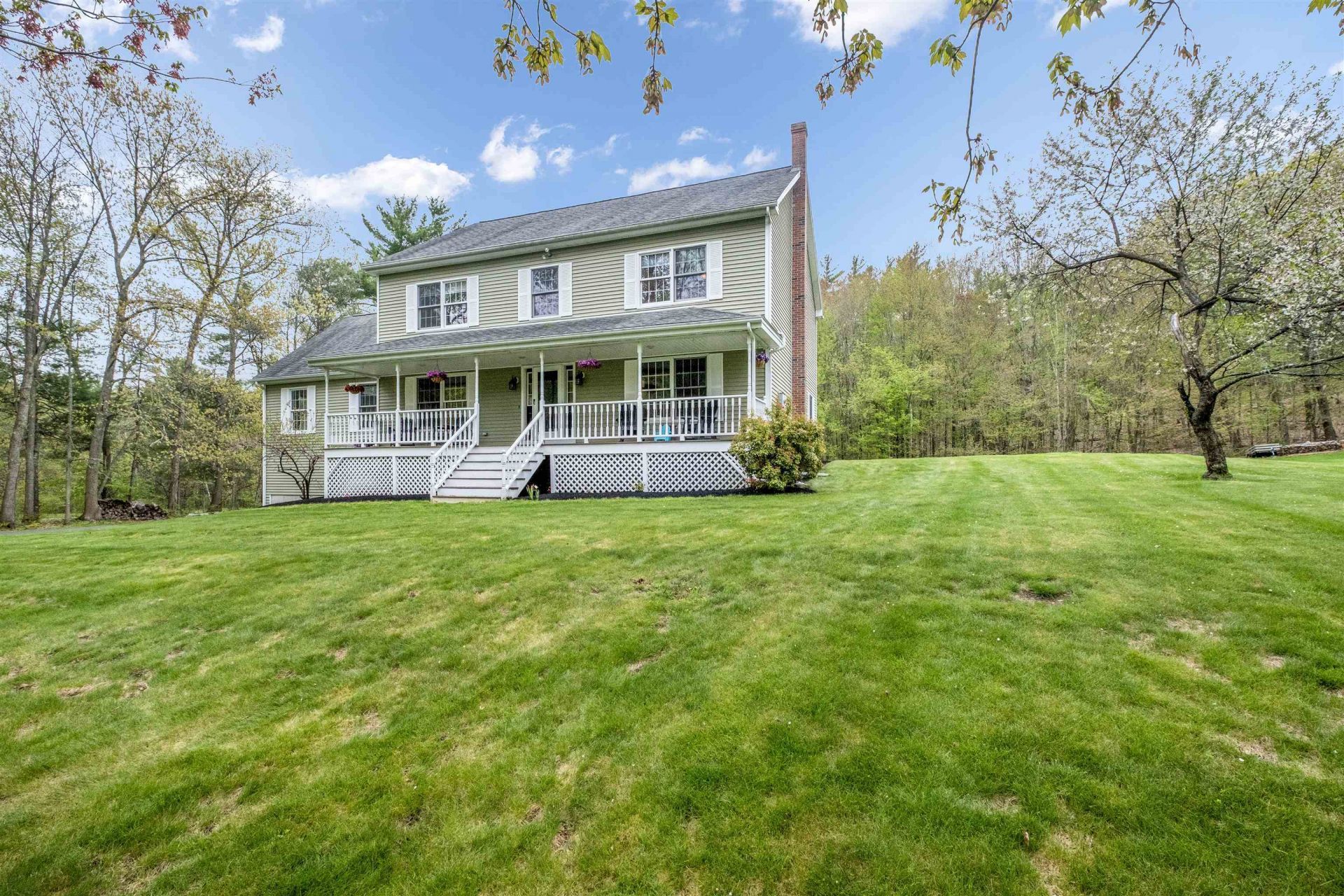 278 Long Hill Road, Dover, NH 03820 Main Photo
