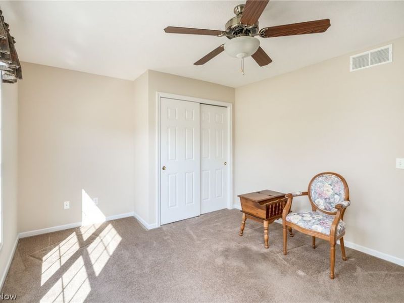 987 W Martin Avenue, Amherst, OH 44001 Photo 24