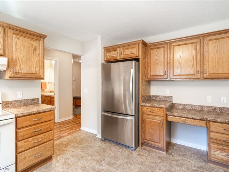 987 W Martin Avenue, Amherst, OH 44001 Photo 30