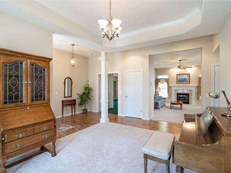 987 W Martin Avenue, Amherst, OH 44001 Photo 6