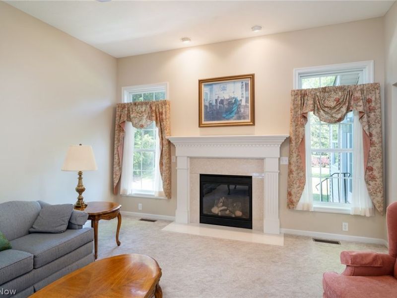987 W Martin Avenue, Amherst, OH 44001 Photo 7