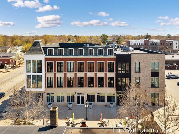 110 W Savidge Street, Unit 302, Spring Lake, MI 49456