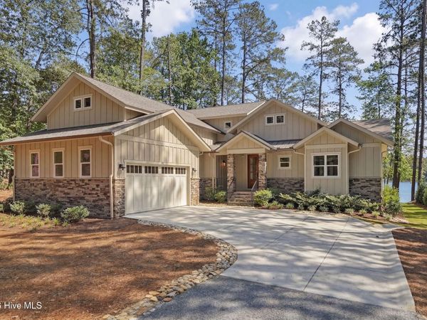 65 Lakeview Drive, Whispering Pines, NC 28327