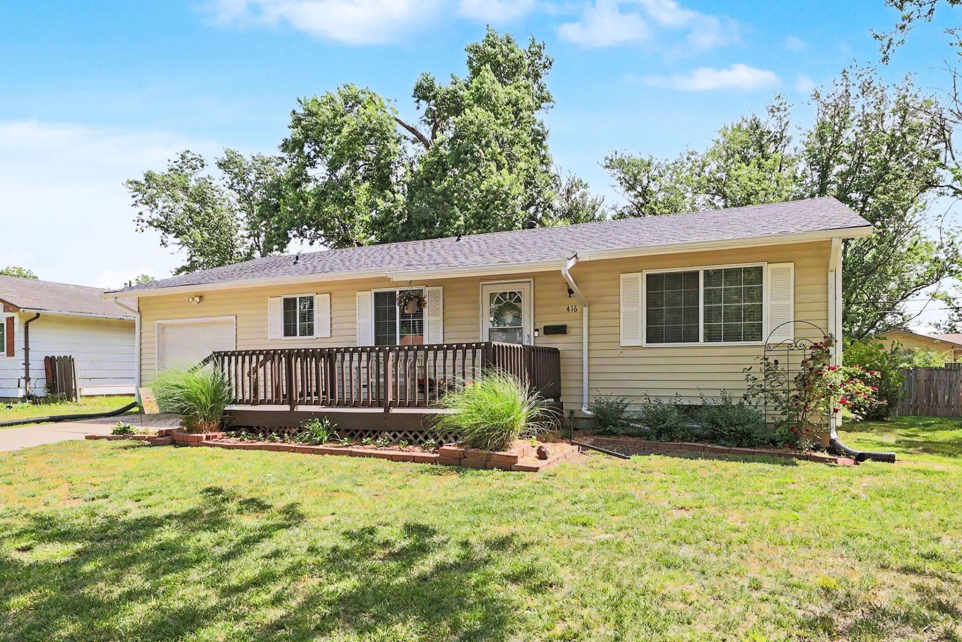 416 N Dexter, Valley Center, KS 67147 Main Photo