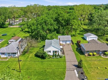 2733 Lovington Drive, Troy, MI 48083