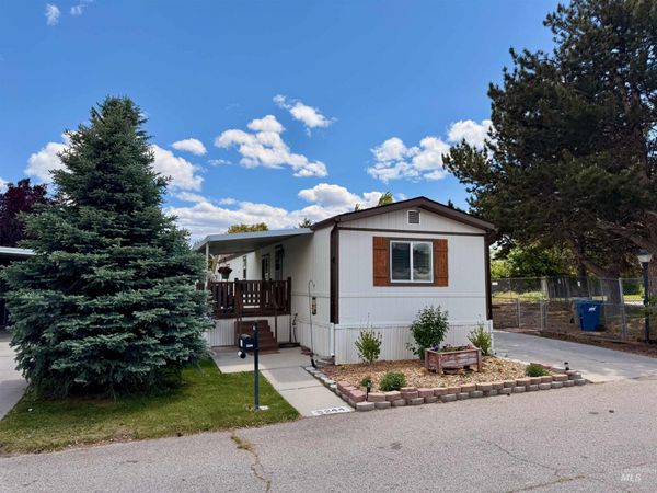5244 N North Glen Ln, Boise, ID 83714
