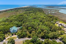 Ocean Green Dr. photo 4