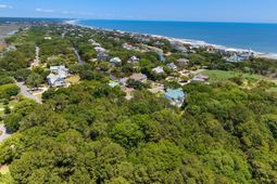 Ocean Green Dr. photo 4