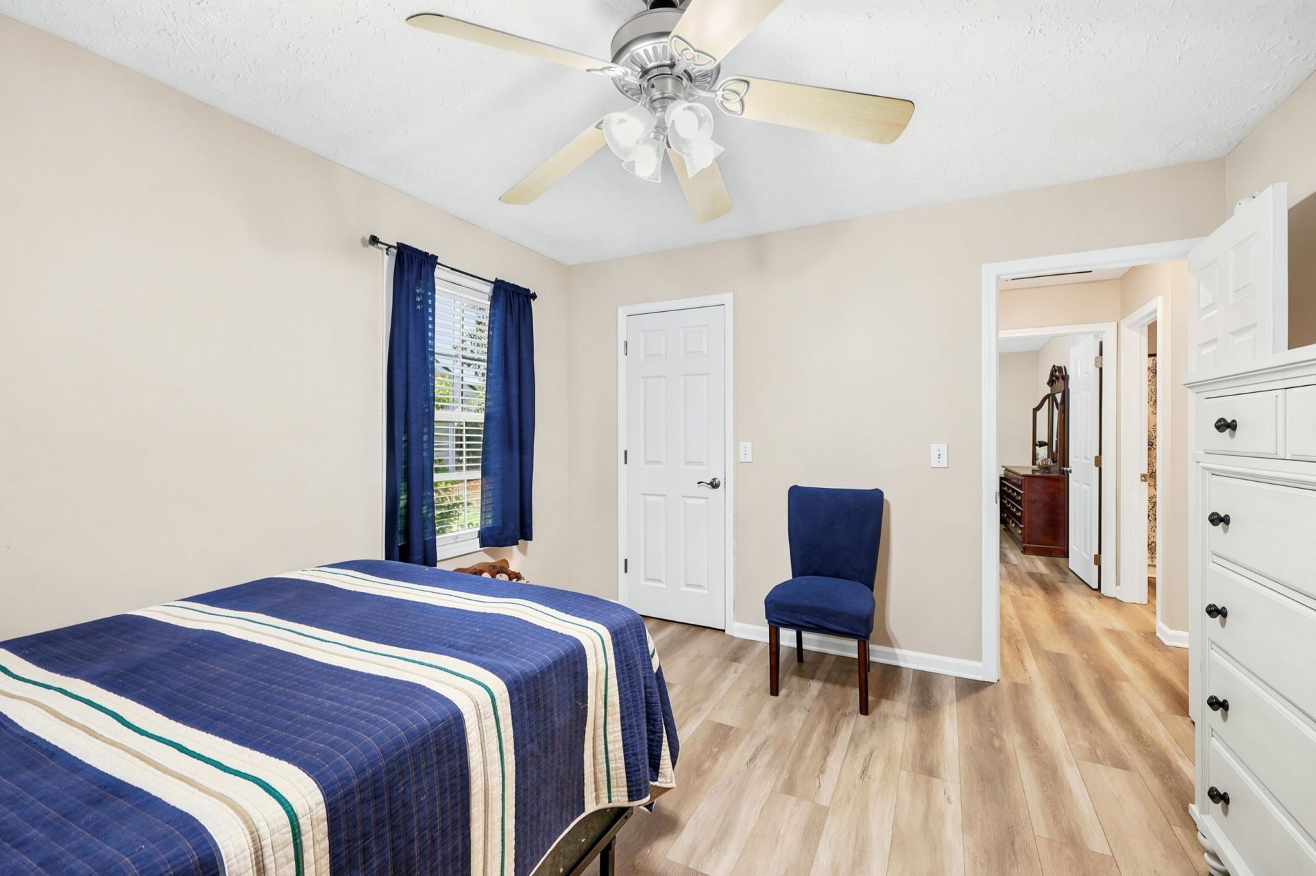 4111 Wrens Crossing Photo 22