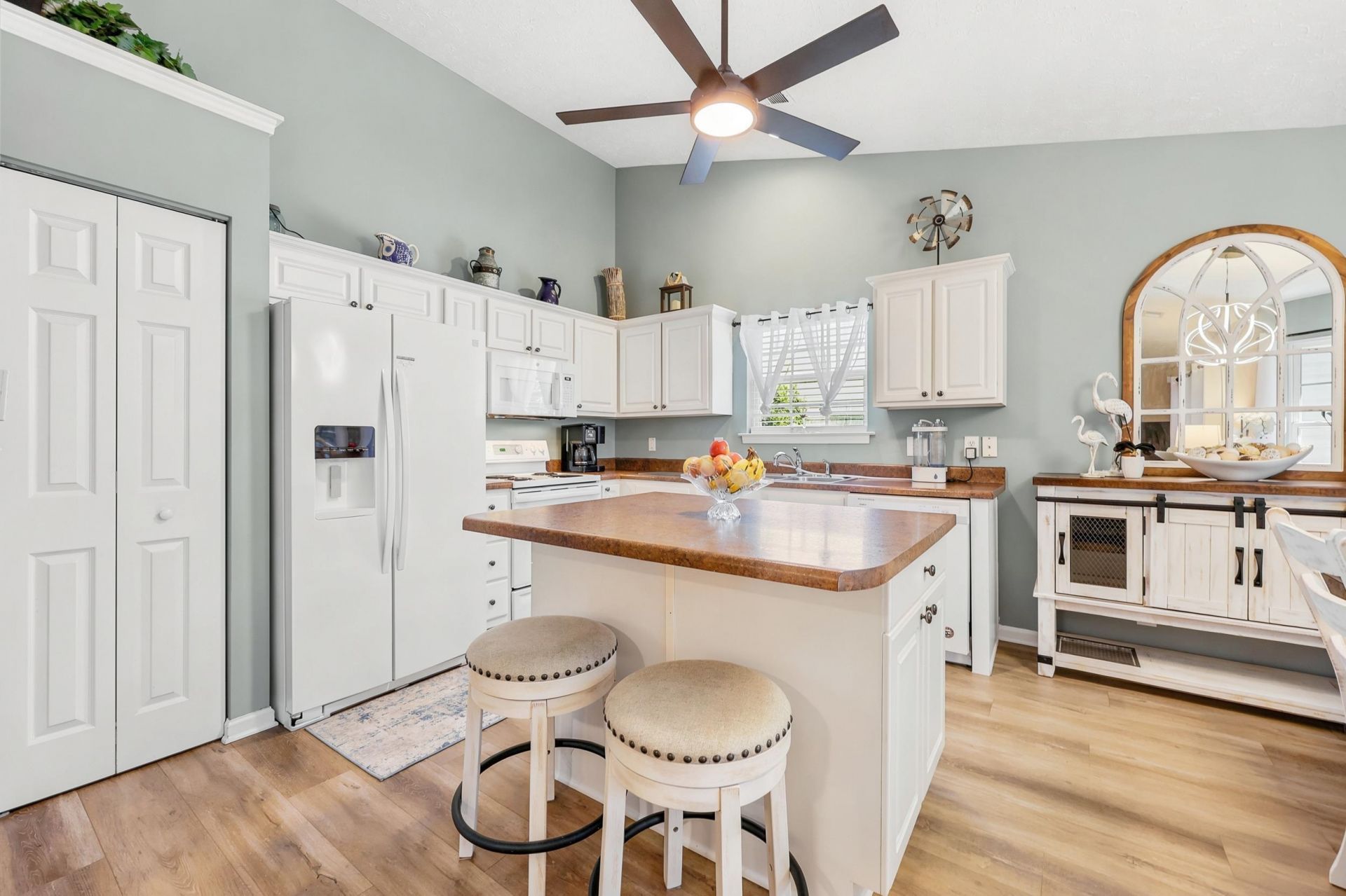 4111 Wrens Crossing Photo 6