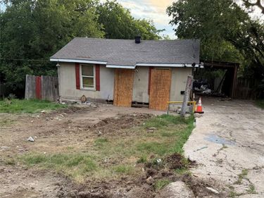 419 S Bond Avenue, Dallas, TX 75211