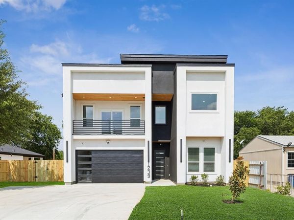 1239 N Tillery Avenue , Dallas, TX 75211