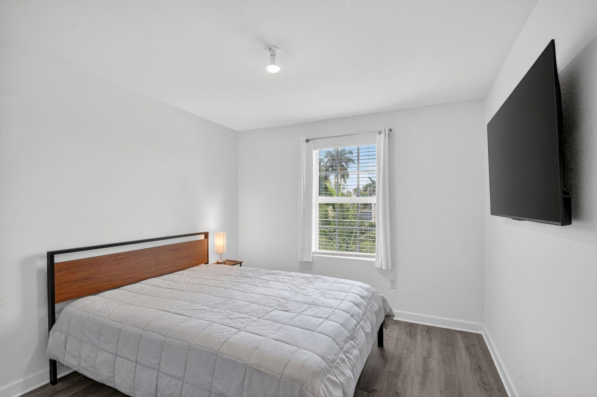 6933 N Harbours Edge Avenue, Lake Worth, FL 33467 Photo