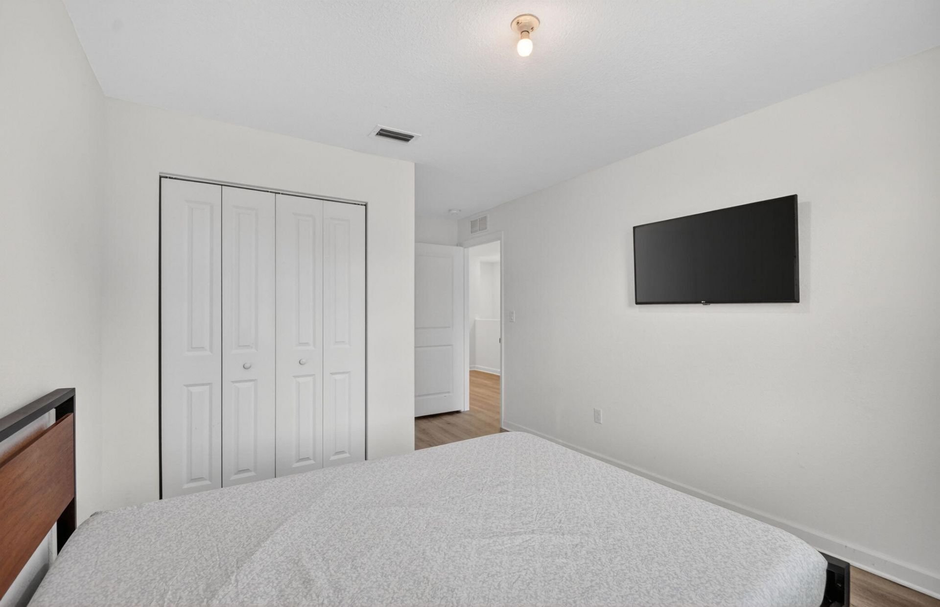 6933 N Harbours Edge Avenue, Lake Worth, FL 33467 Photo