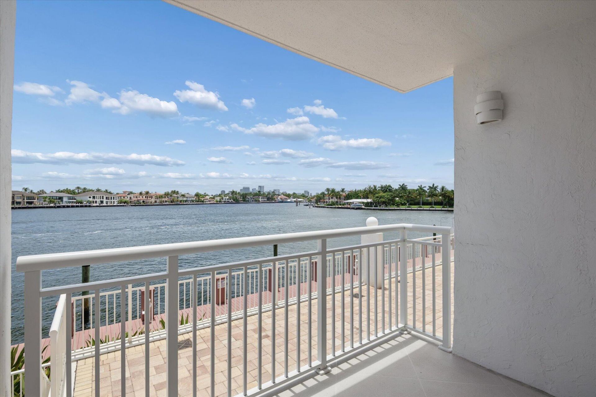 511 Bayshore Drive, Unit 206, Fort Lauderdale, FL 33304 Photo