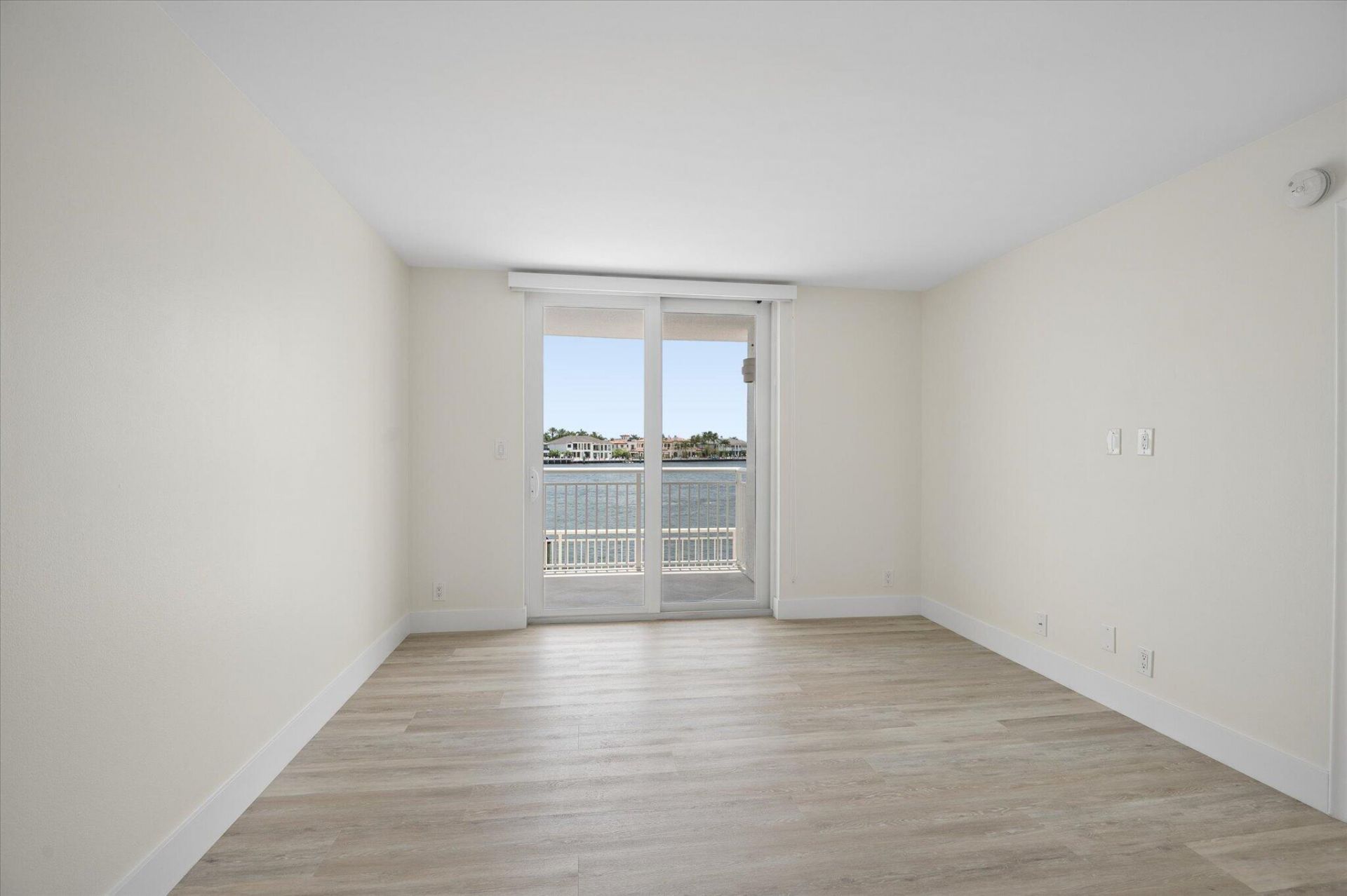 511 Bayshore Drive, Unit 206, Fort Lauderdale, FL 33304 Photo