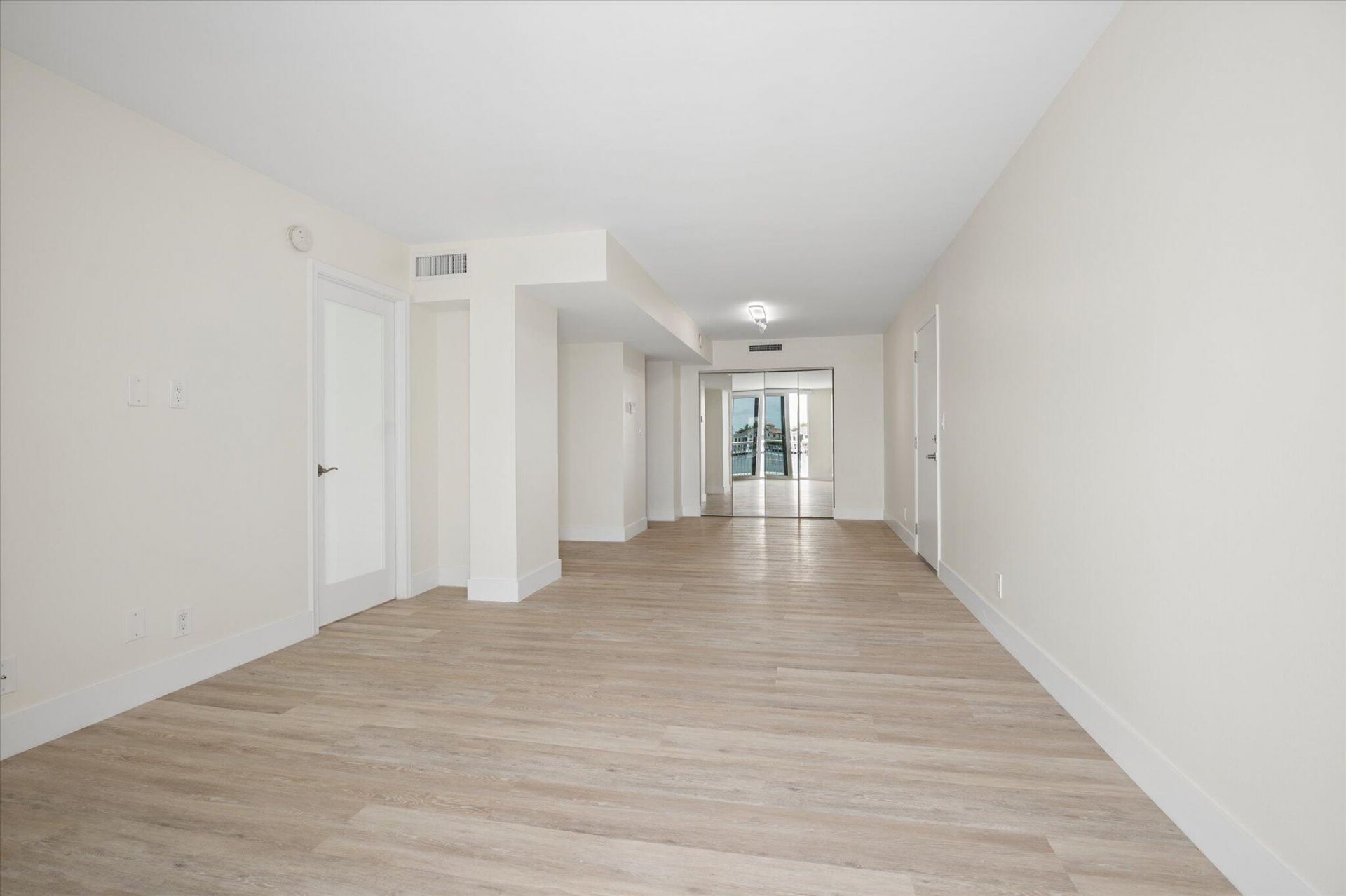 511 Bayshore Drive, Unit 206, Fort Lauderdale, FL 33304 Photo