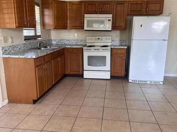 50 NW 8th Avenue, Unit 1, Dania Beach, FL 33004