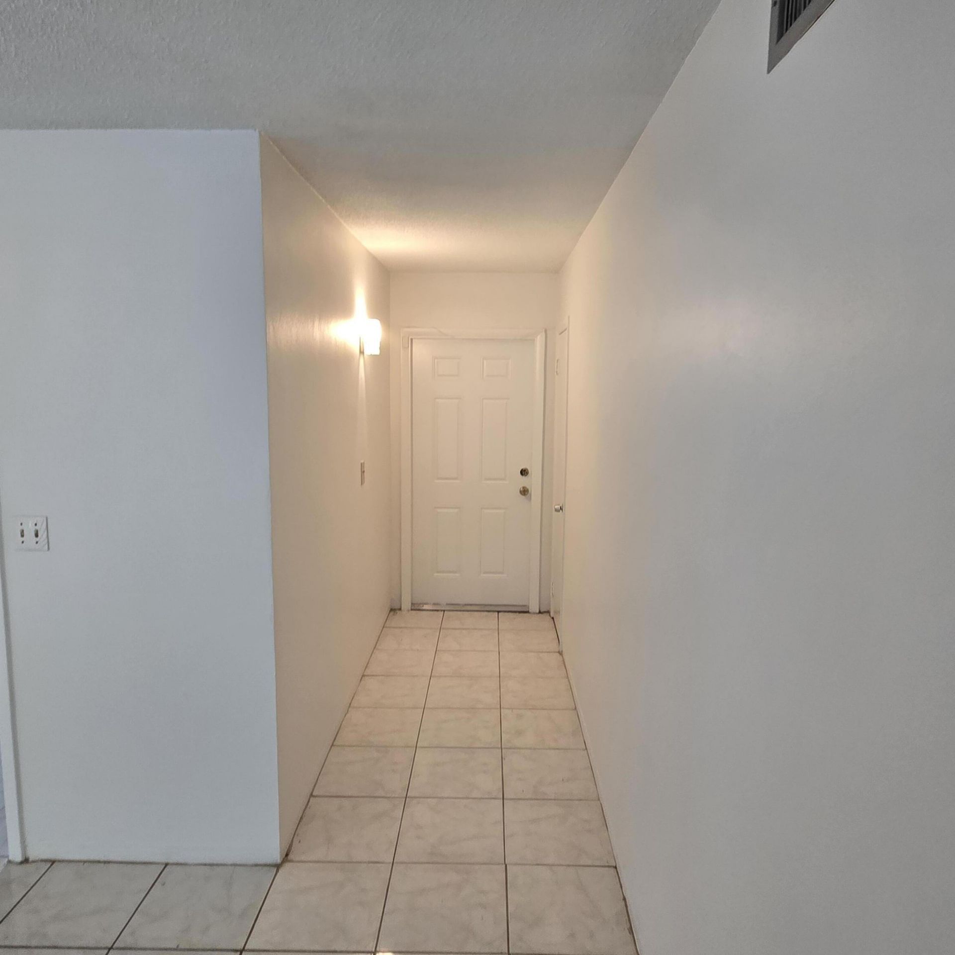 5420 NW 11th Street, Unit 202, Plantation, FL 33313 Photo