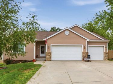 813 3RD Street, NEOLA, IA 51559