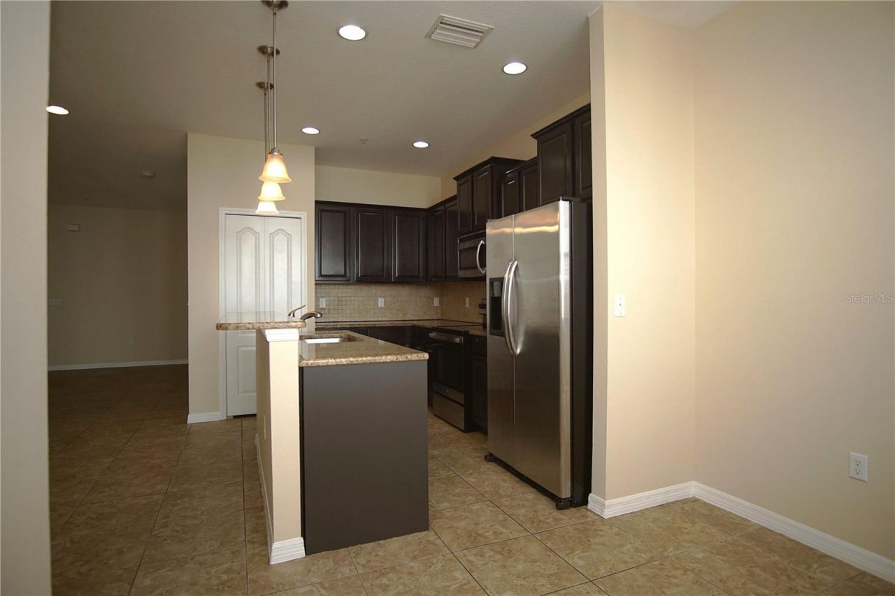 11406 Marbella Terrace Street, Tampa, FL 33637 Photo