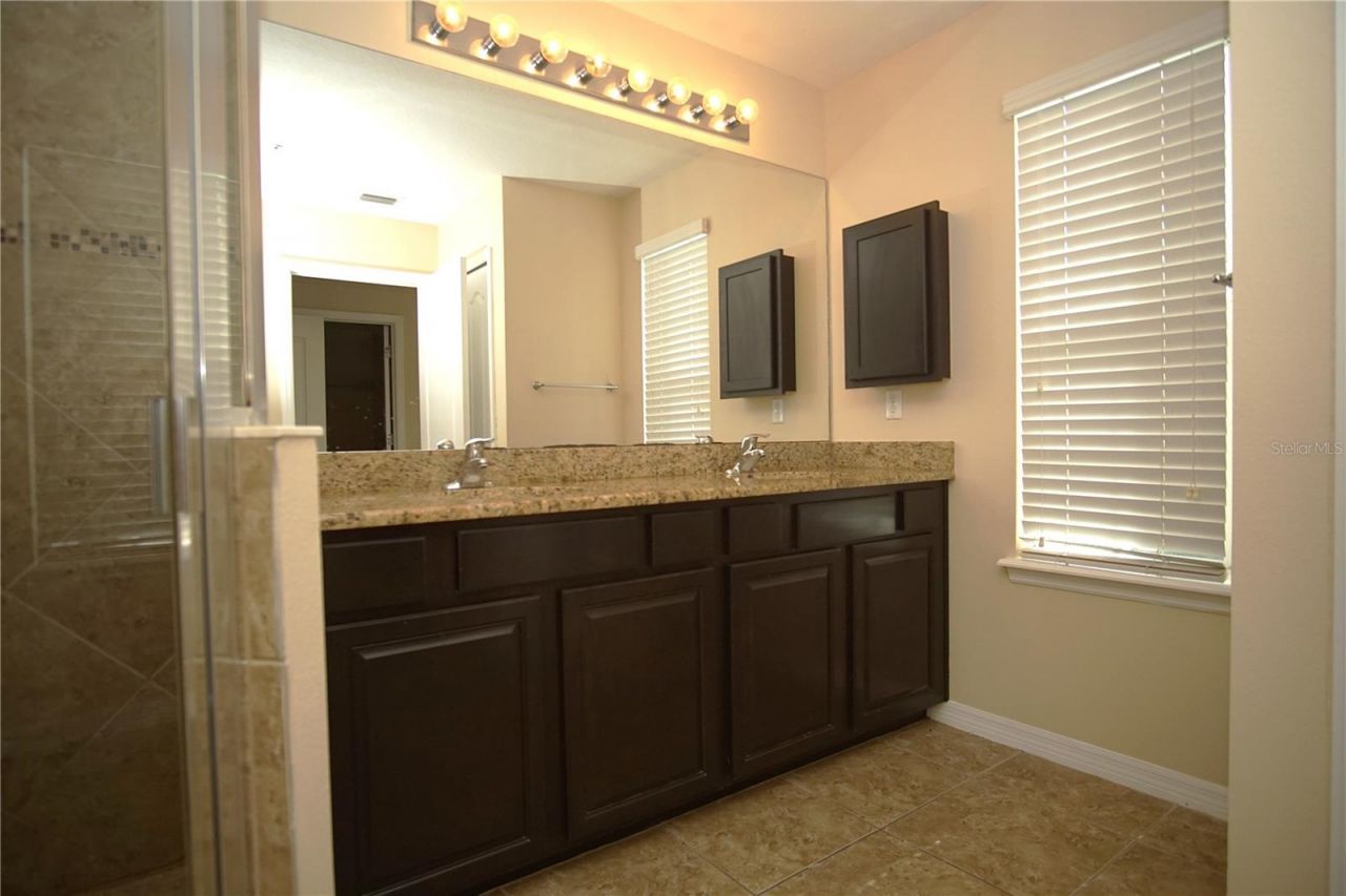 11406 Marbella Terrace Street, Tampa, FL 33637 Photo