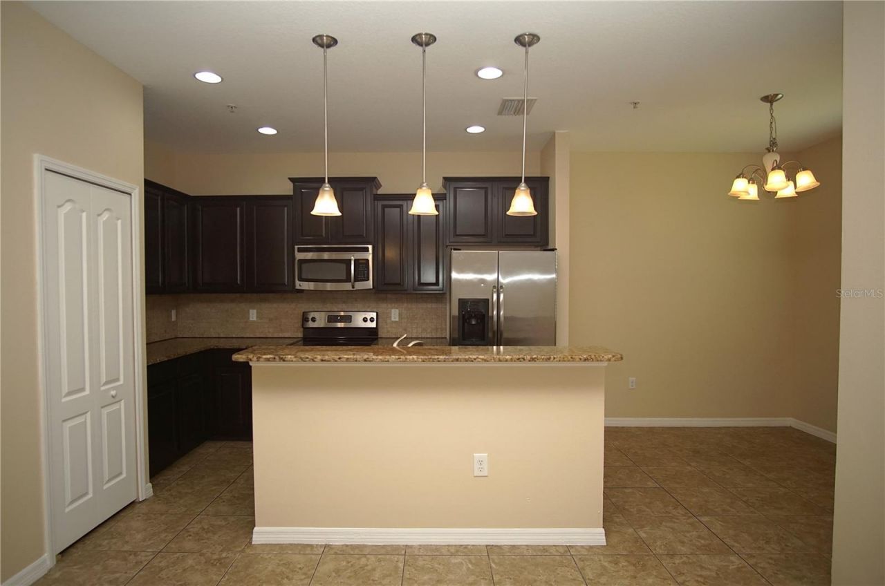 11406 Marbella Terrace Street, Tampa, FL 33637 Photo