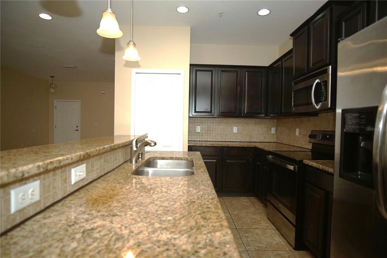 11406 Marbella Terrace Street, Tampa, FL 33637 Photo