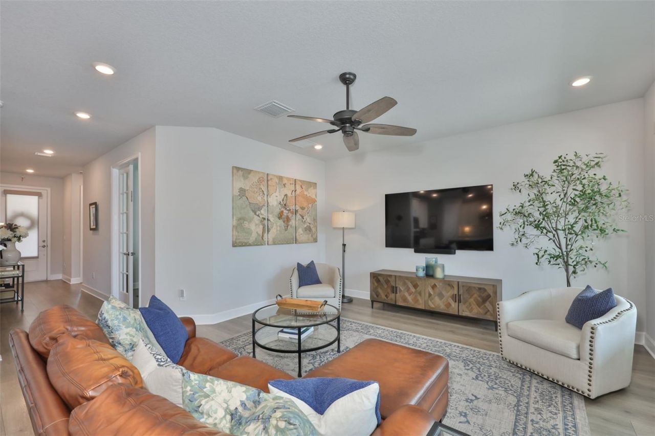 2407 W Gray Street, Tampa, FL 33609 Photo