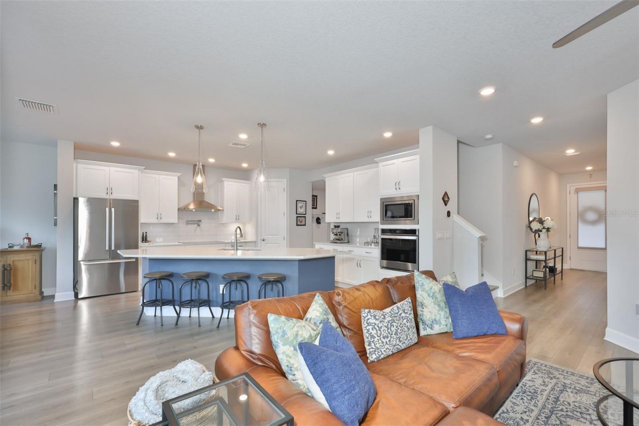 2407 W Gray Street, Tampa, FL 33609 Photo