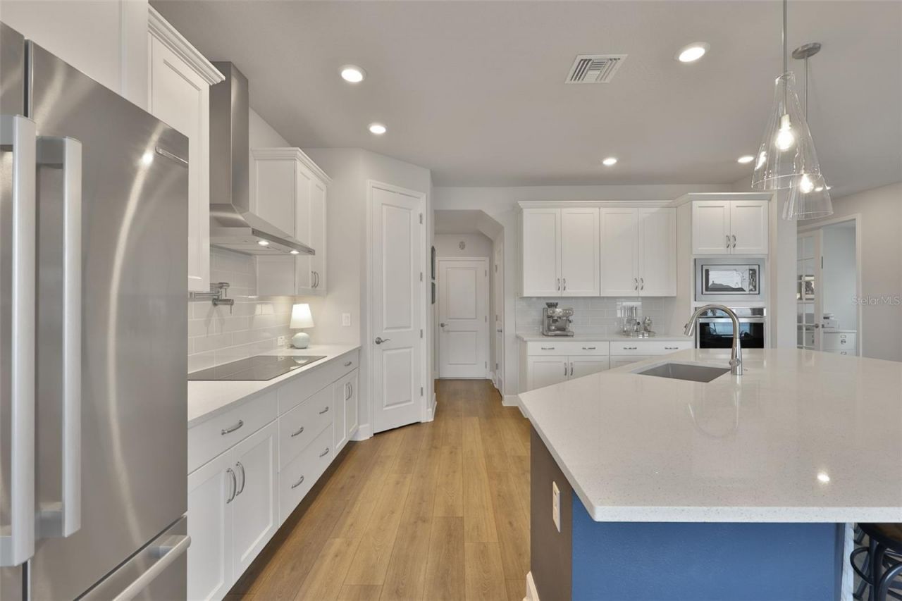 2407 W Gray Street, Tampa, FL 33609 Photo