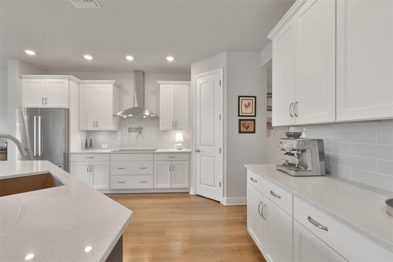 2407 W Gray Street, Tampa, FL 33609 Photo