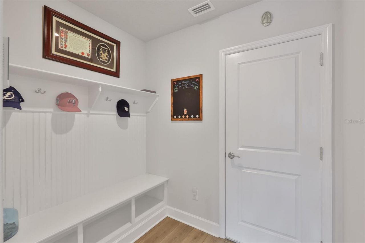 2407 W Gray Street, Tampa, FL 33609 Photo