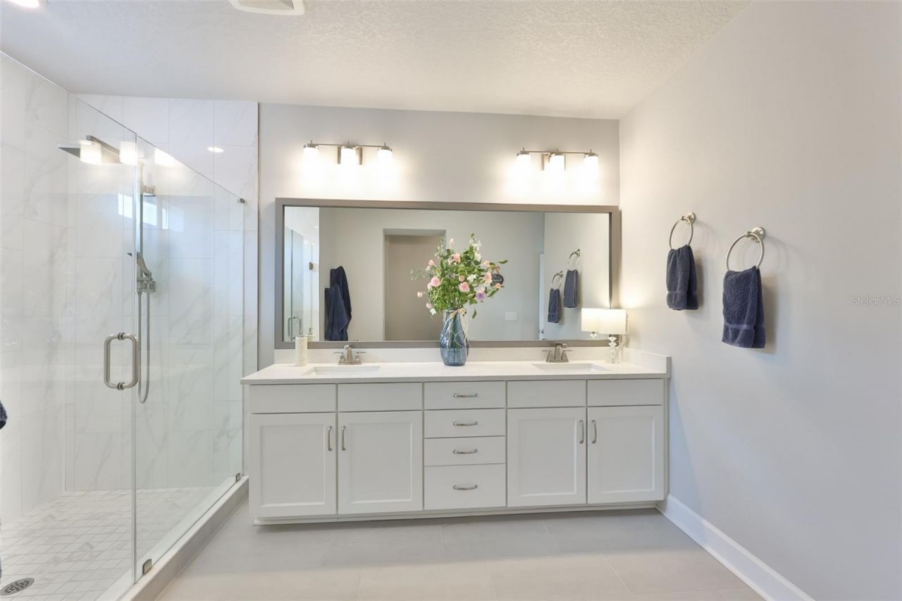 2407 W Gray Street, Tampa, FL 33609 Photo