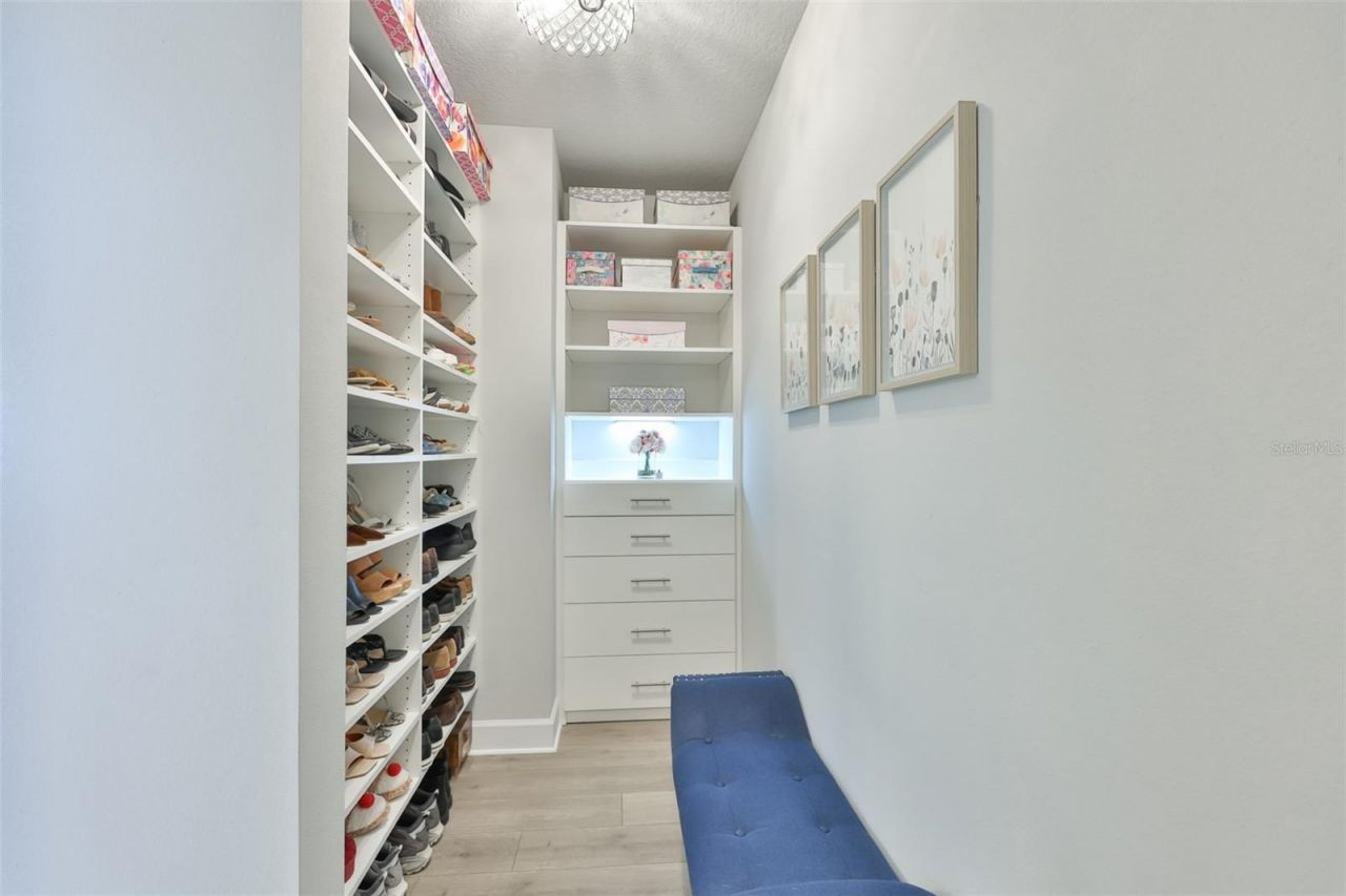 2407 W Gray Street, Tampa, FL 33609 Photo