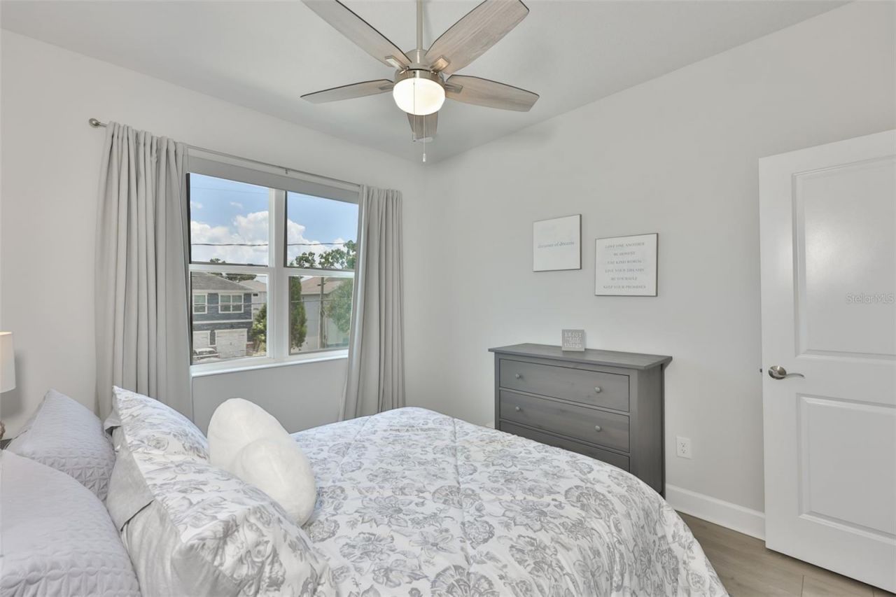 2407 W Gray Street, Tampa, FL 33609 Photo