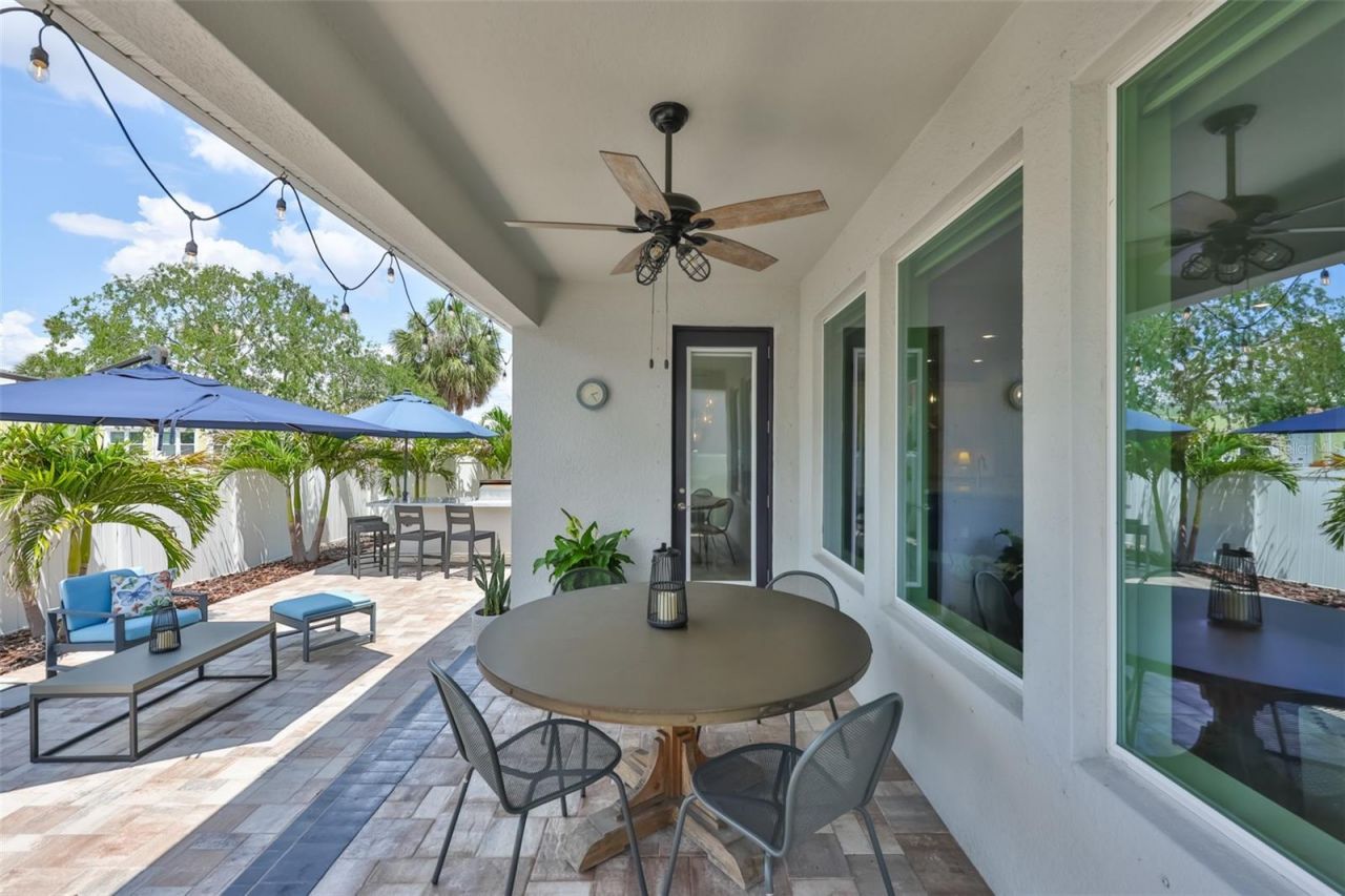 2407 W Gray Street, Tampa, FL 33609 Photo