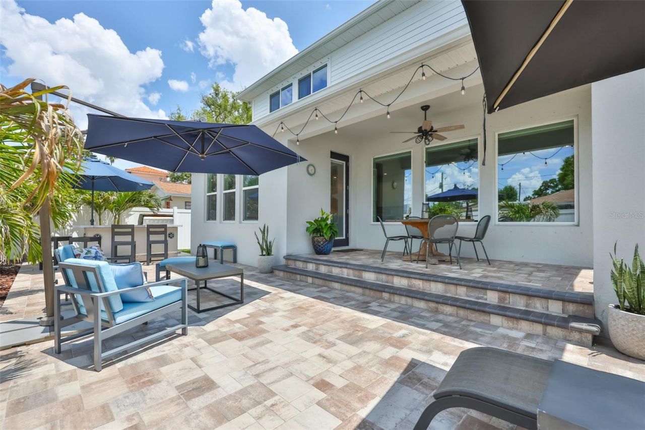 2407 W Gray Street, Tampa, FL 33609 Photo
