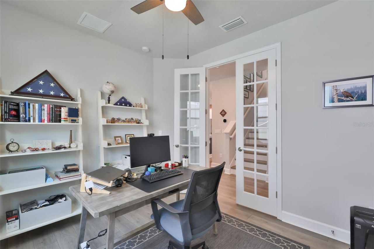 2407 W Gray Street, Tampa, FL 33609 Photo