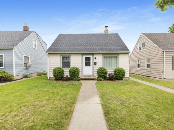 3834 S 14th St, Milwaukee, WI 53221
