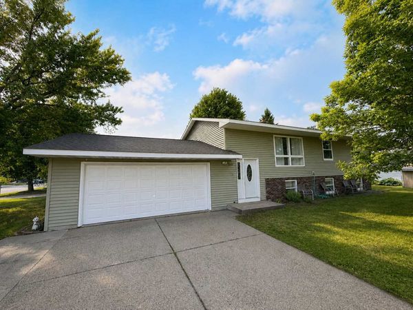 5250 W 9th Street, Winona, MN 55987