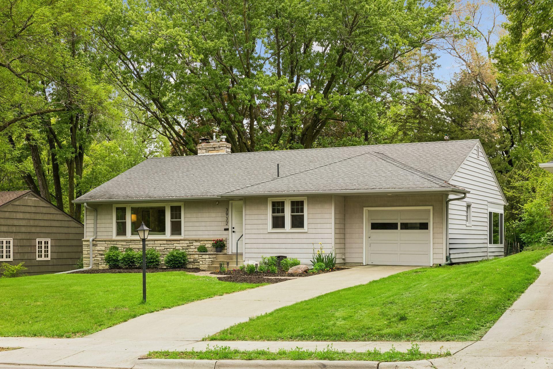 3932 W 58th Street, Edina, MN 55424 Main Photo