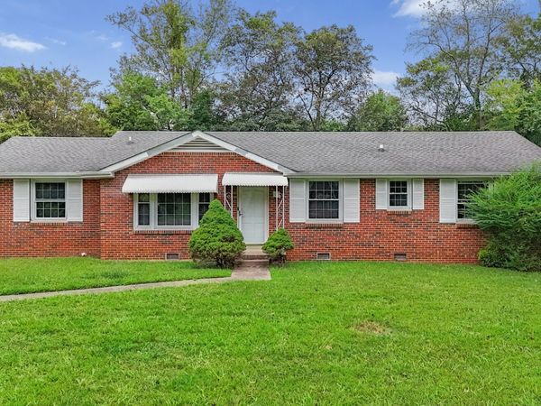 1347 Gibson Dr , Clarksville, TN 37043