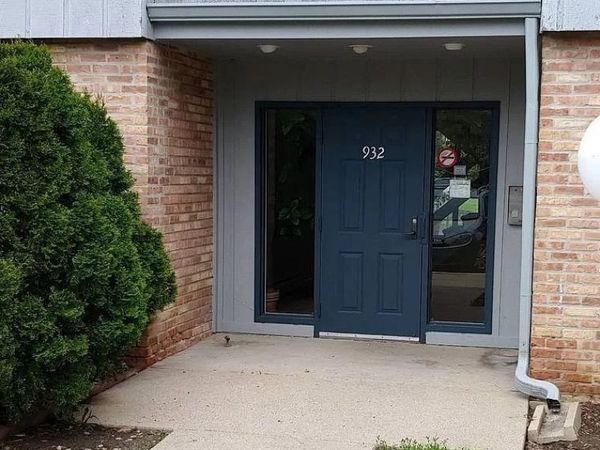 932 E Old Willow Road , Unit 102, Prospect Heights, IL 60070