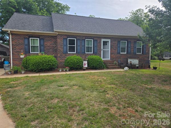 427 Park Gq Avenue , Granite Quarry, NC 28146